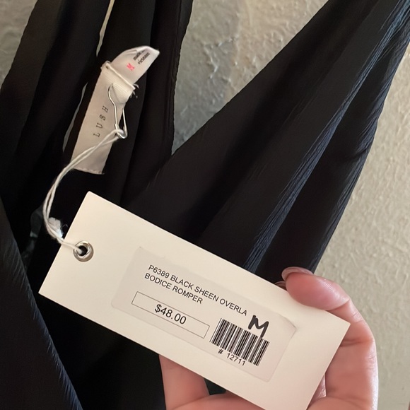 Black Lush romper size medium - Picture 3 of 6